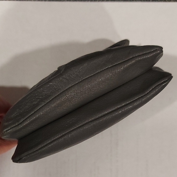 Buxton Grey Leather Card Holder - Picture 3 of 6